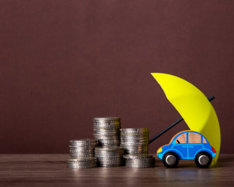 Illustration de faire des économies avec son assurance auto